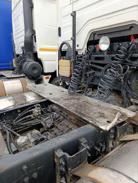 Седельный тягач КАМАЗ 5490-80802-90(5P) (СПГ) 2021 г. - фото 13